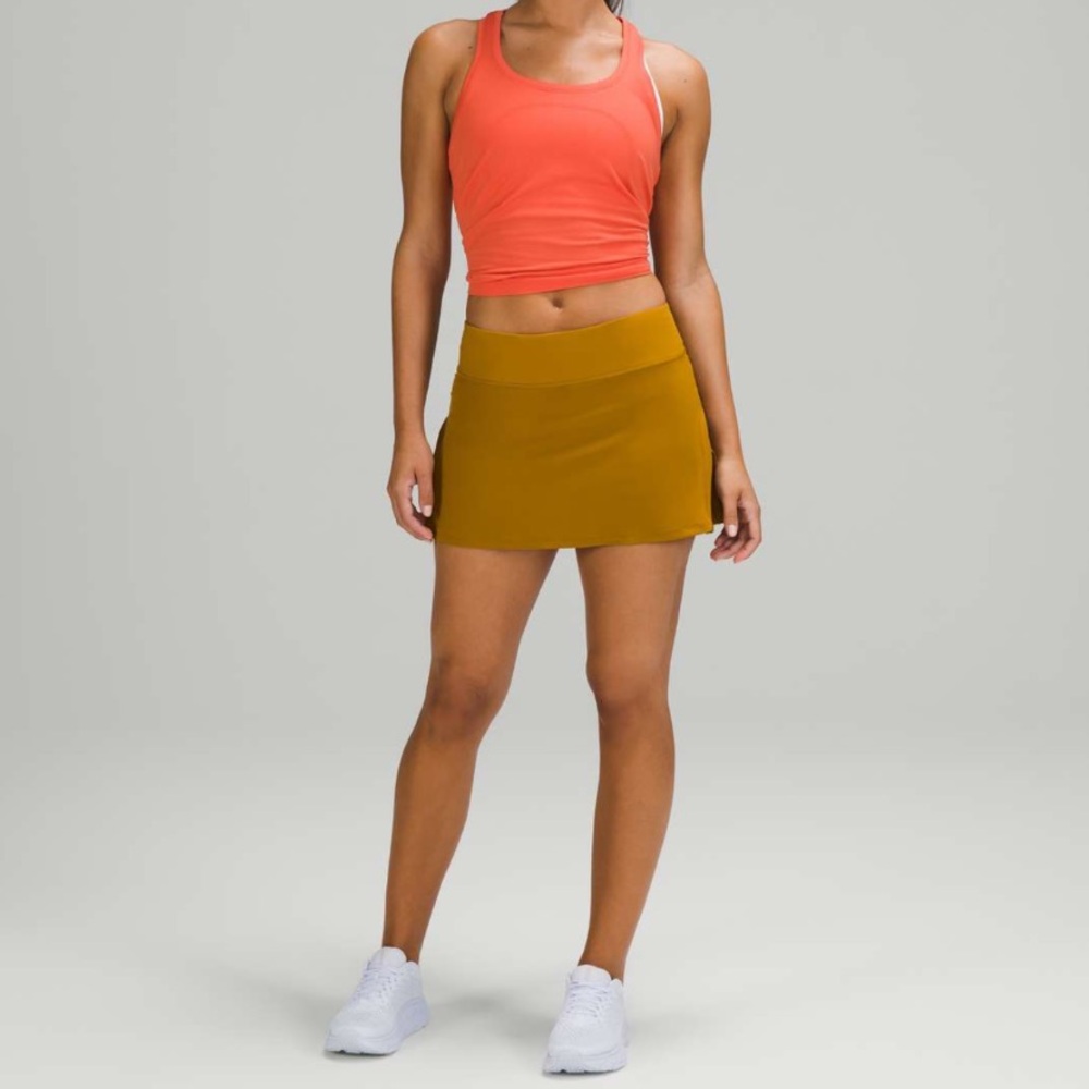Lululemon Play Off The Pleats Mid Rise Tennis Skirt Size 6 Gold Spice